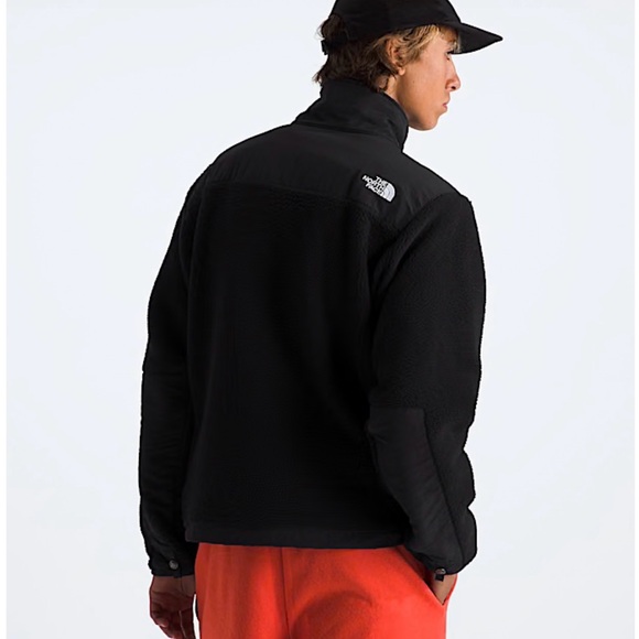 The North Face Men's Denali Jacket in Black, Large - Picture 3 of 8